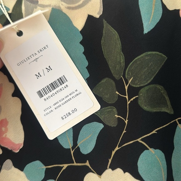 NWT Dôen Giulietta Skirt in Rose Garden Floral - Picture 7 of 9